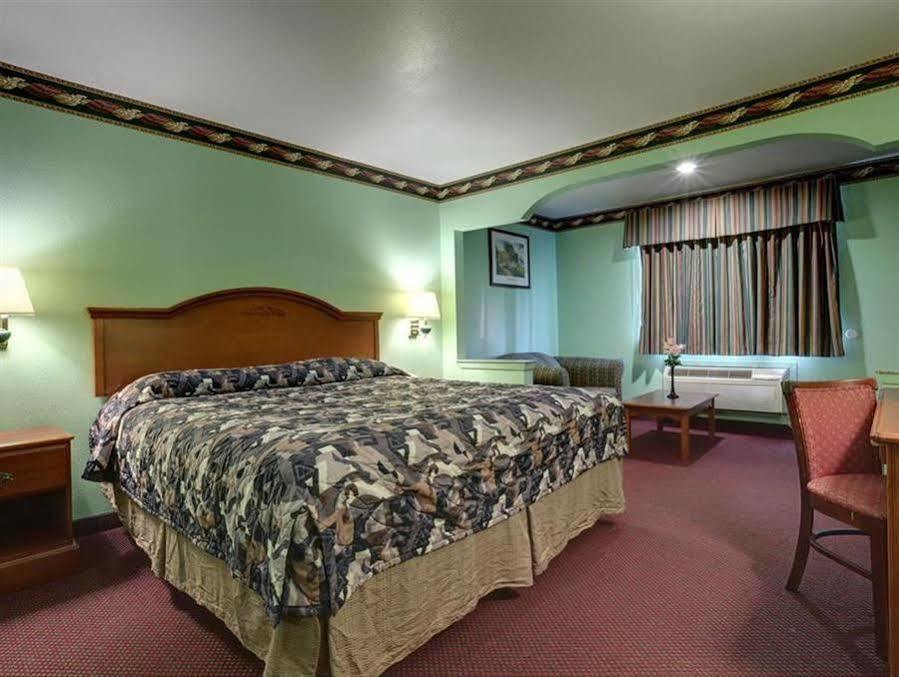 America'S Best Value Inn & Suites - Rosenberg/Houston Zewnętrze zdjęcie